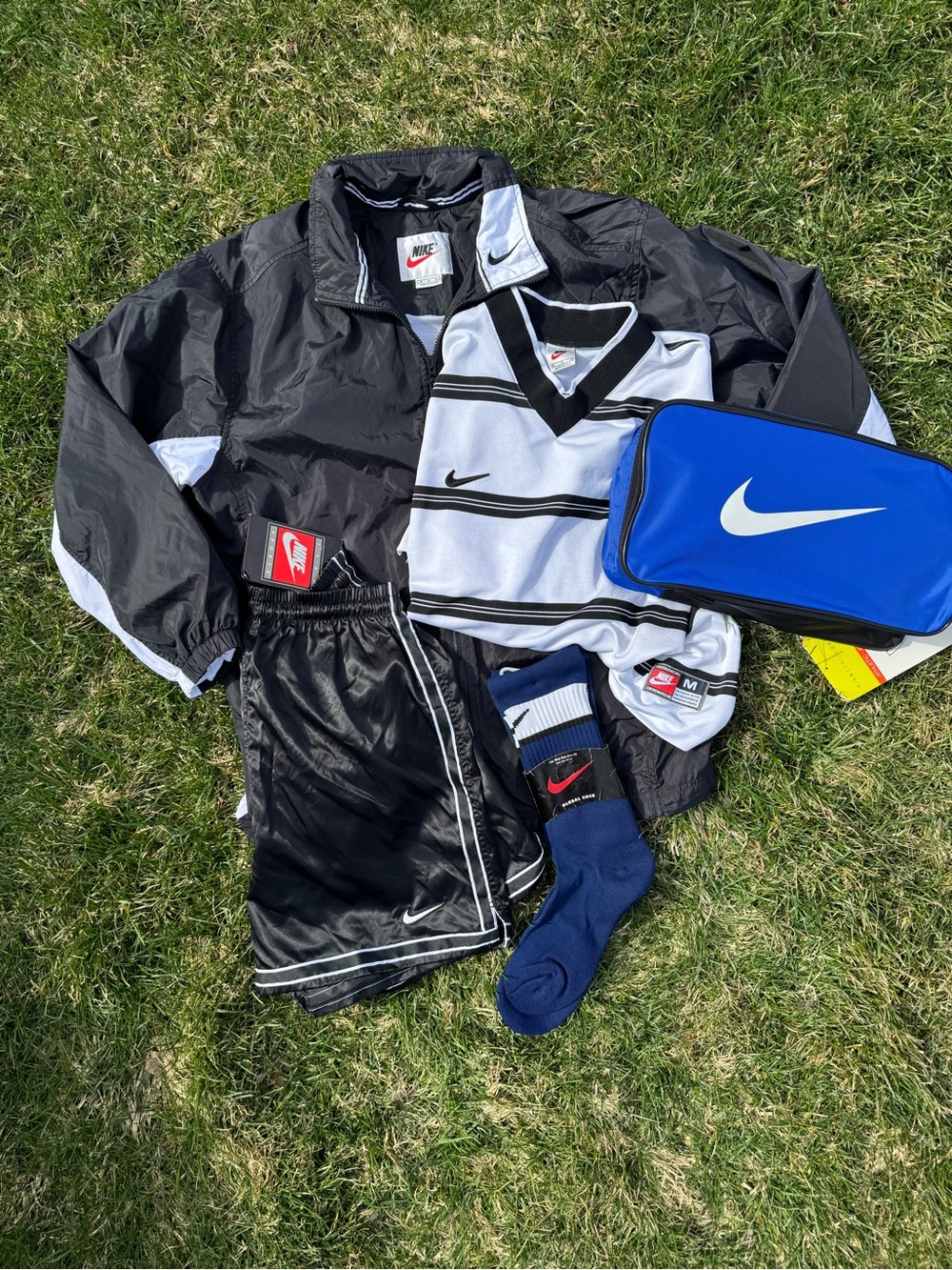 Nike Black and White Soccer Training Set with Blue Nike Cleats bag Brasil